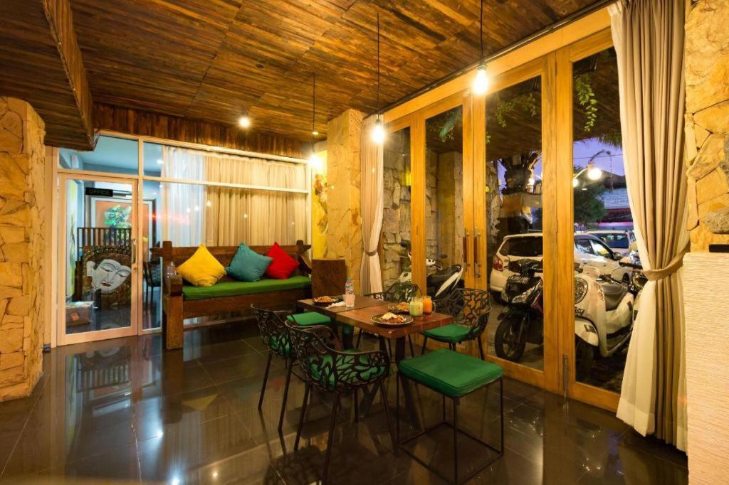 Hadi Poetra Hotel Kuta Lombok Eksteriør bilde